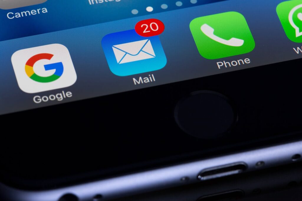 O que é e-mail rastreável?